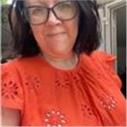 I'm an English national living abroad and would love to work with people learning English