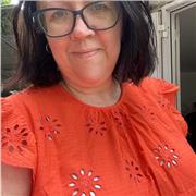 I'm an English national living abroad and would love to work with people learning English