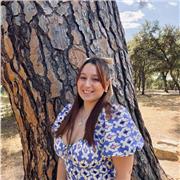 Estudiante de enfermería , titulada en bachillerato científico biológico.
