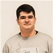 Profesor titulado en Magisterio Primaria, especialista en Matemáticas.