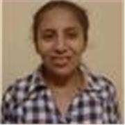 Profesora de ingles que imparte clases para niños de primaria