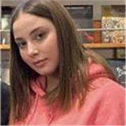 Studentessa neodiplomata Al liceo linguistico impartisce lezioni di Inglese, Francese, Spagnolo e scienze naturali