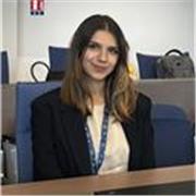 Profesora apta para niños, para educación primaria y secundaria.