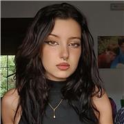 Titulada en bachillerato nota media 8.9 , apasionada por la enseñanza y con altas habilidades comunicativas