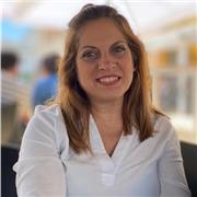 Profesora titulada en pedagogía terapéutica , clases de logopedia escolar .