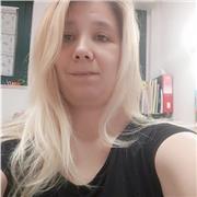 Laureata in ingegneria impartisce lezioni di matematica, fisica, costruzione estimo per scuole elementari, medie e università