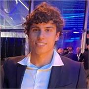 Soy Alejandro, estudiante de último año de Ingeniería en la UPNA y me encantaría impartir clases a alumnos de primaria, ESO o Bach
