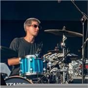 Insegnante di batteria per principianti/livello intermedio
