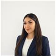 Maestra de apoyo escolar para niños de po