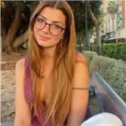 Profesora de inglés; Estudiante de magisterio