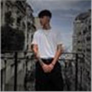 Profesor de Español/Castellano, disponible para personas con cualquier nivel o edad, principalmente estudiantes extranjeros.