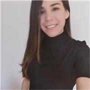 Profesora de español especializada en conversación y fluidez para extranjeros.