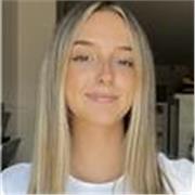 Soy una estudiante de magisterio primaria , estudio en la Universidad de Valencia .