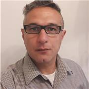 impartisce lezioni di materie scientifiche, medie e superiori