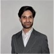 Laureato in Scienze Filosofiche offre lezioni di filosofia, storia, letteratura e storia dell’arte per studenti di tutti i gradi