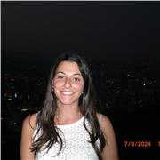 Soy nativa italiana y, como tal, me apasiona difundir mi idioma. Creo que aprender italiano con una persona madrelingua ofrece una