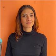 Laureata in Lingue e letterature straniere propone lezioni private e aiuto compiti in inglese, francese e materie umanistiche.