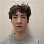 Etudiant sportif de haut nivau. Je travaille depuis longtemps dans une librairie. Je peux apporter un soutien scolaire