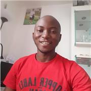 étudiants donne des cours de mathématiques en analyse, algèbre, géométrie, et calcule