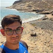 Estudiante, actualmente opositor a Policía Nacional. 
Me gusta mucho la historia, literatura, la química, y el arte.