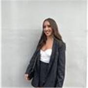 Profesora titulada en primaria y especialista en PT