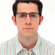 Graduado en Historia con Máster en Docencia, experiencia en prácticas curriculares de colegio y estancias en EE.UU y Japón.