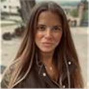 Licenciada con máster de profesorado. Más de 10 años de experiencia 