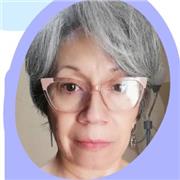 Profesora general básica, mención Lenguaje y Comunicación./ Profesora especializada en Danza , U de Chile