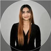 Docente universitaria en matemáticas y ciencias básicas con formación en física y experiencia en educación superior