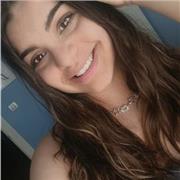 A niños pequeños y se me da muy bien enseñar soy una persona muy paciente y amable