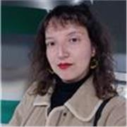 Profesora de historia con más de 8 años de experiencia trabajando con personas de todas las edades 