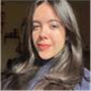 Estudiante de 3º de Estudios Ingleses, fluida en inglés y con gran conocimiento tanto en la lengua como en la literatura inglesa.