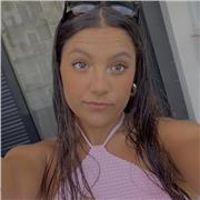 Professora de nens entre 5 i 12 anys de qualsevol assignatura