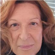 laureata in biologia impartisce lezioni a studenti volenterosi e non