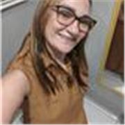 Professora tanto em home off como presencial