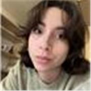 I am a French student in the Uk, mainly passionate about transmitting everything that surrounds the French language and culture.