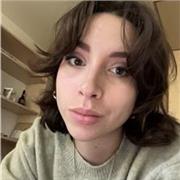 I am a French student in the Uk, mainly passionate about transmitting everything that surrounds the French language and culture.