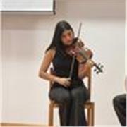 Profesora de violín para niños de todas las edades y niveles. Tanto de refuerzo como para aprender fuera de conservatorios