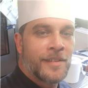 Bonjour, étant chef de cuisine gastronomique en reconversion, j'aimerais transmettre mes connaissances culinaires au plus grand nombre