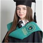 Soy graduada en Educación Infantil y me gustaría impartir clases online a alumnos de Primaria, adaptándome a sus necesidades.
