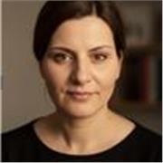 English teacher with 20 years of experience and master's degree.