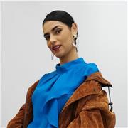 Estudiante universitaria amante de una mejor educación para ti