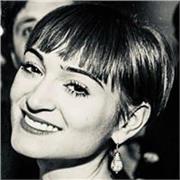 Insegnante d’arte , fashion & graphic design per studenti universitari e per bambini!10 anni di esperienza lavorativa (CZ)