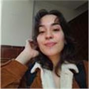 Madrelingua spagnola laureata in lingue offre lezioni dinamiche di spagnolo a Napoli o online.