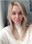 
como profesora de inglés con 23 años y habiendo viajado, soy una profesional joven y con experiencia internacional. mi pasión por el idioma inglés me ha llevado a explorar diferentes países y culturas, lo que me ha proporcionado una perspectiva única en 