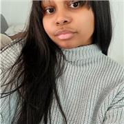 Ella, 27 ans, titulaire d'un Bac+4 en création d'entreprises