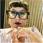 Profesora titulada en comunicación audiovisual, productora de festivales y gestora cultural.