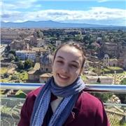 Ciao! Studentessa di liceo Artistico. Aiuto Compiti elementari/Medie. Supporto studio e Scienze. Spiegazioni semplici e visive