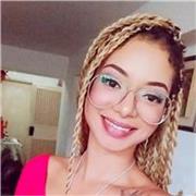 Profesora de inglés imparte clases para todas las edades
