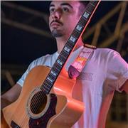 Chitarrista diplomato propone lezione per apprendere lo studio dello strumento per tutti i livelli. Online e presenza